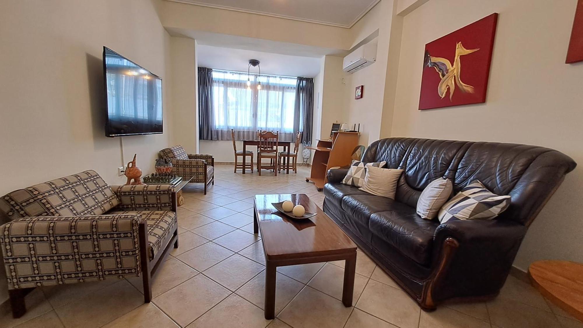 Tomis Sea View Apartment พีเรียส ภายนอก รูปภาพ